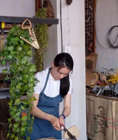 保姆纵火案死刑，林爸爸在微博发文悼念妻子和孩子，林爸爸一定要撑住
