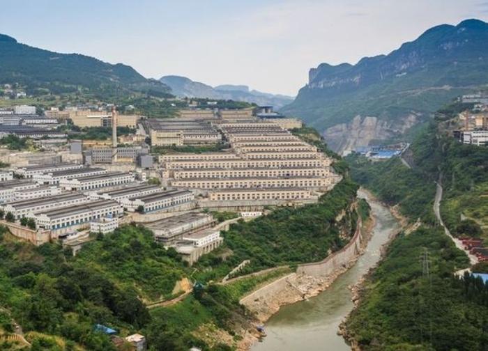 中国最“诡异”的河流，一下雨就变成血红色，你知道在哪吗？