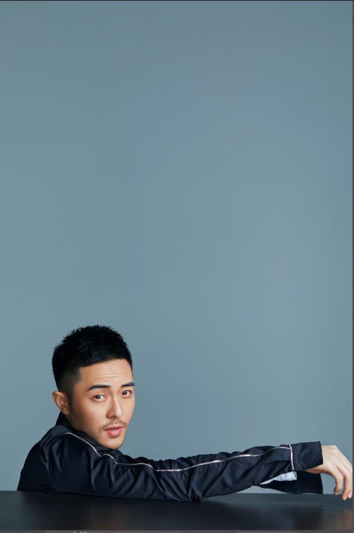 型男李晟烨化身隐世高人，毫不违和仙气十足！