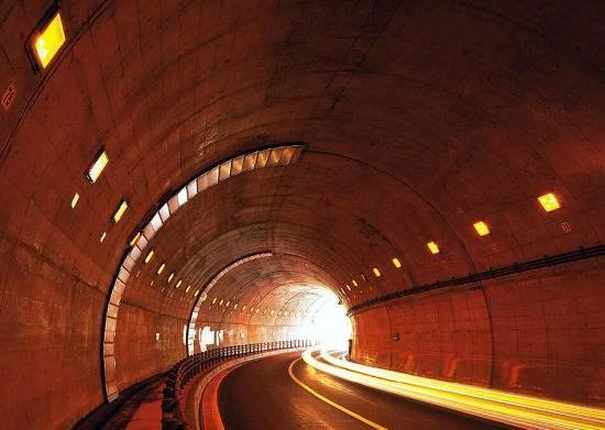 中国最深的隧道，埋在地下1650米，每年电费近千万