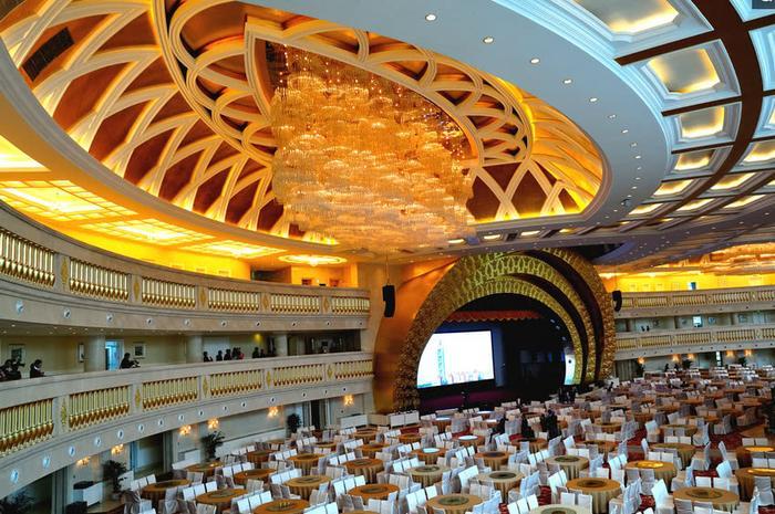 中国最土豪的村！花了30亿建了一座大厦，内部更是奢侈到咂舌！