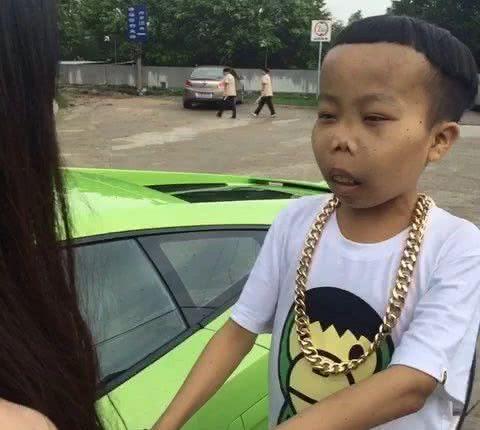 快手陈山停播之后怎么样了,看到他的照片,才知道什么叫做改变