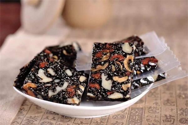 阿胶糕冷却后取不出来怎么办 阿胶糕做完后怎么脱模