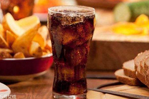 百事可乐和可口可乐哪个甜 百事比较甜