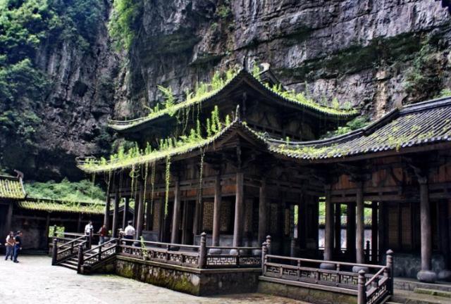 中国最“强悍”四合院，藏匿重庆悬崖秘境中，张艺谋为取景花重金