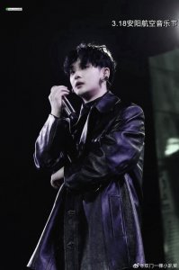 ​不得不说，周震南是懂怎么勾起大家的好奇心的……