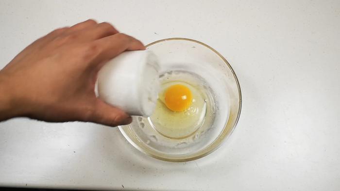 炝锅腐竹的做法，口感香辣，吃着好吃，还特别压饿