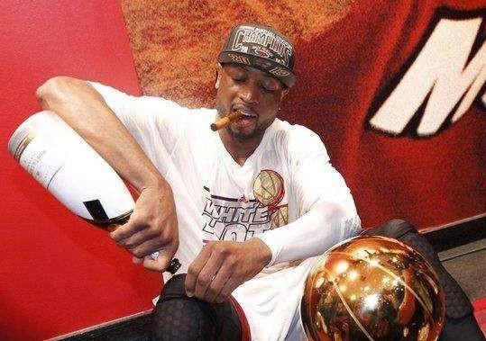 “最后一舞”谢幕 韦德告别球迷 而我们则告别青春