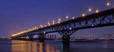 ​中国建设难度最大的桥梁, 桥塔距谷底650米, 诞生了超级工程!