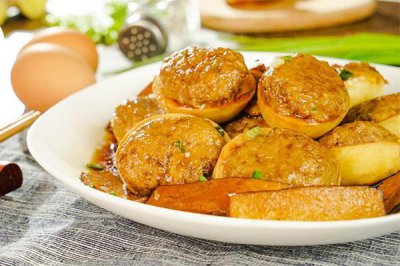 ​怎么样能做出一颗凤凰蛋，现在就来教教大家这个蛋的做法