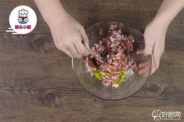 怎么样能做出一颗凤凰蛋，现在就来教教大家这个蛋的做法