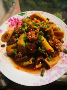 ​【笋子烧牛肉】的做法+配方，鲜美入味很好吃，有滋有味好味道