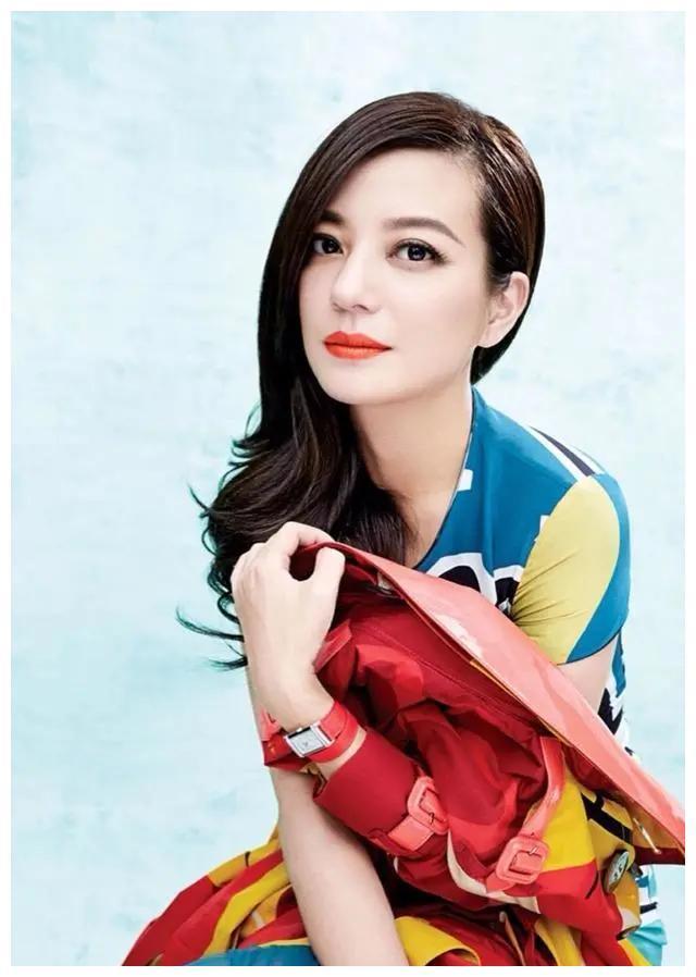 中国最漂亮的五个富豪妻子，谁更有气质呢？