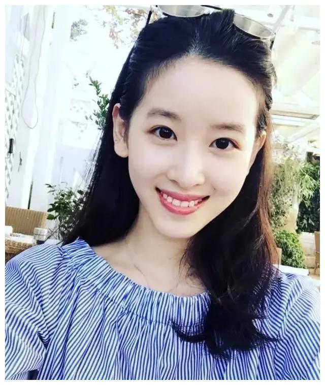 中国最漂亮的五个富豪妻子，谁更有气质呢？