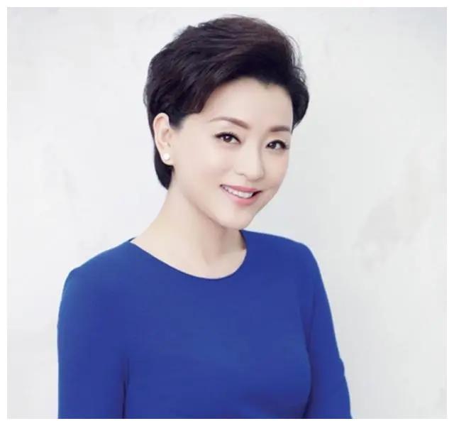 中国最漂亮的五个富豪妻子，谁更有气质呢？