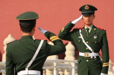 ​中国最有地位的寺庙，门口有武警战士全天站岗！