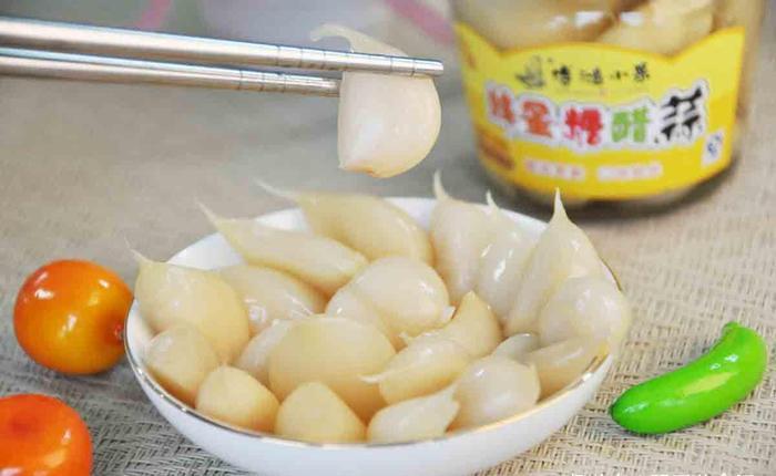 教你一招：糖醋蒜的做法详细步骤，简单易学