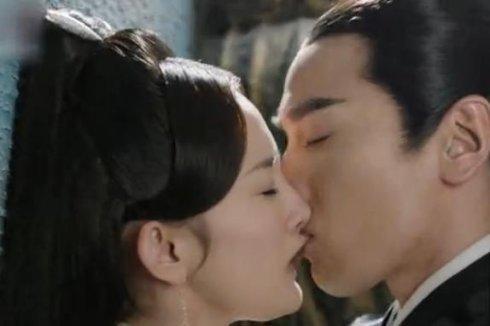 假戏真做？拍吻戏伸舌头的明星，最后一对令人脸红心跳！