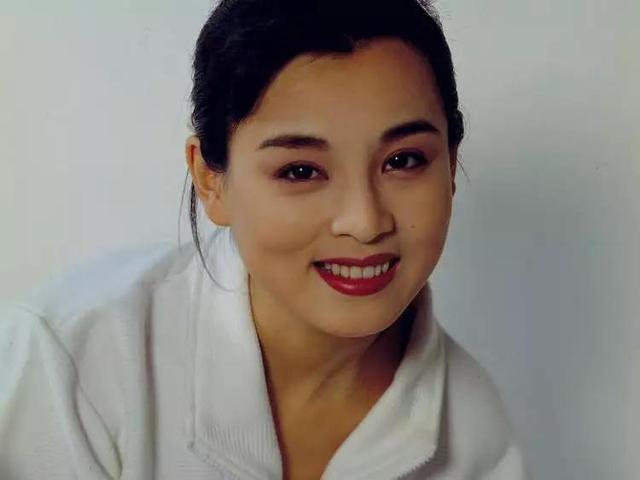 难忘赵明明：比陈红还美的古装第一美女，美艳不可方物！