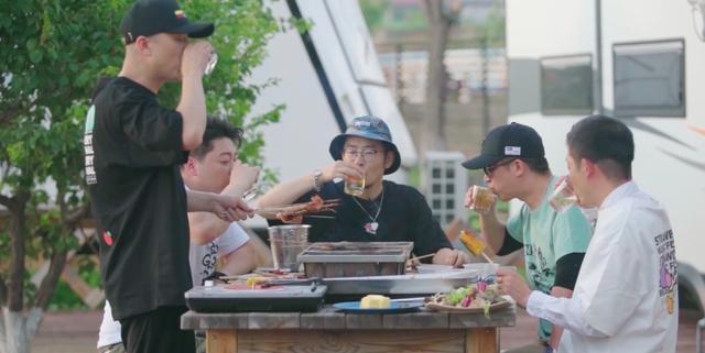 黑撒：最美的爱不就是这样？关心你的一日三餐，胜过我自身的勇敢