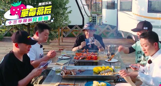 黑撒：最美的爱不就是这样？关心你的一日三餐，胜过我自身的勇敢