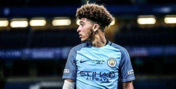 杰登·桑乔:背井离乡的天才少年,即将书写新一代足球华彩篇章