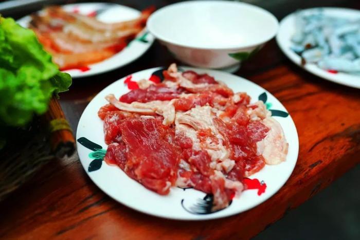 在海口吃年夜去哪吃好呢?瓦片烤肉告诉你,用烟火升腾年夜饭的温度!