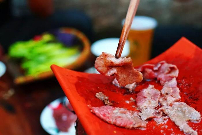 在海口吃年夜去哪吃好呢?瓦片烤肉告诉你,用烟火升腾年夜饭的温度!