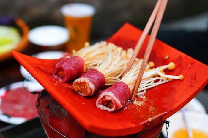 在海口吃年夜去哪吃好呢?瓦片烤肉告诉你,用烟火升腾年夜饭的温度!