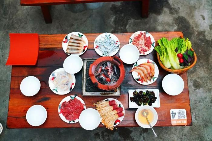 在海口吃年夜去哪吃好呢?瓦片烤肉告诉你,用烟火升腾年夜饭的温度!