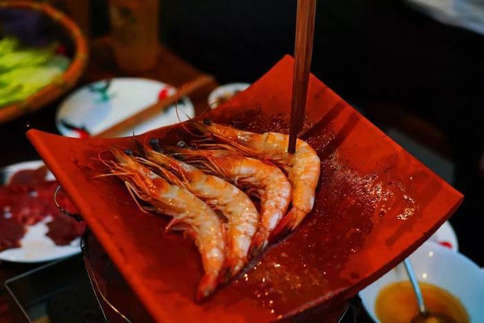 在海口吃年夜去哪吃好呢?瓦片烤肉告诉你,用烟火升腾年夜饭的温度!