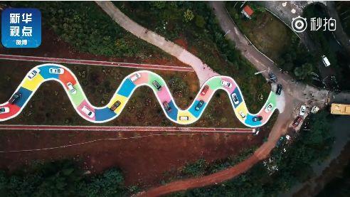 百米大楼斜而不倒!网红重庆到底有多“奇葩”?