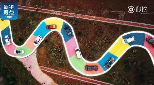 百米大楼斜而不倒!网红重庆到底有多“奇葩”?