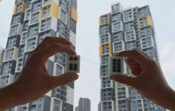 百米大楼斜而不倒!网红重庆到底有多“奇葩”?