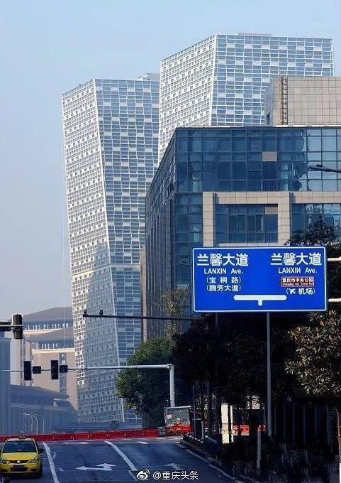 百米大楼斜而不倒!网红重庆到底有多“奇葩”?