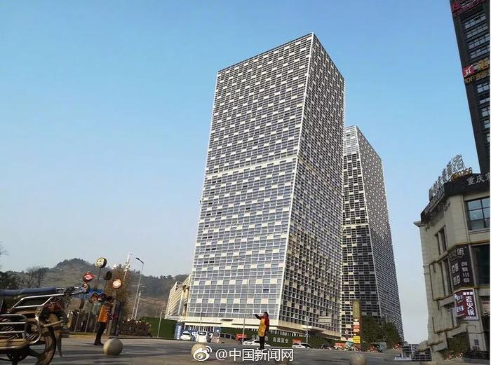 百米大楼斜而不倒!网红重庆到底有多“奇葩”?