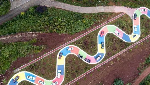 百米大楼斜而不倒!网红重庆到底有多“奇葩”?