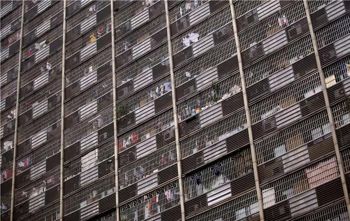 百米大楼斜而不倒!网红重庆到底有多“奇葩”?