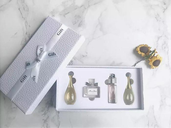 迪奥最火的4款香水，好闻不撞香，149元就能带走一套