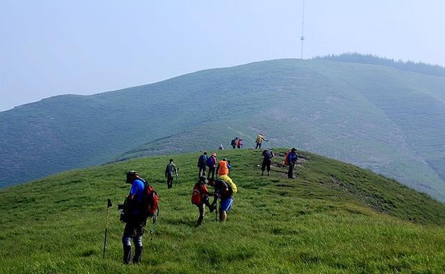这里是河北省海拔最高的山村，盛夏，人们都来这里避暑