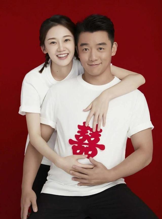 郑恺苗苗结婚，官宣晒结婚照：最高级的秀恩爱，直接领证！