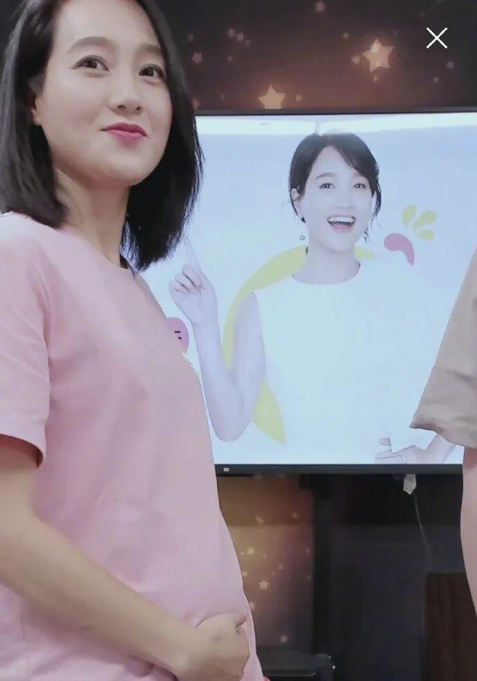 扒叔大爆料:朱丹周一围怀二胎的料?金莎整成一张蛇精脸?黄圣依C位预定?