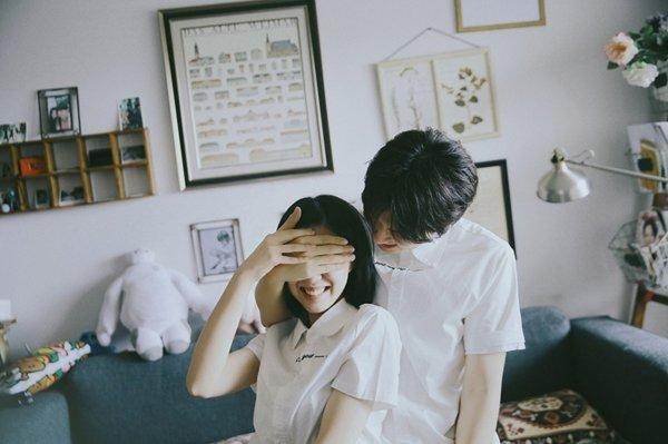 网红情侣交往十年男方劈腿,拍分手视频被疑抄袭,这都是啥操作?