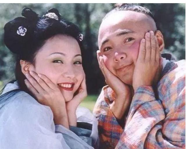 雪诺和“女野人”订婚！中国也有很多这样的明星夫妻！最服张学友