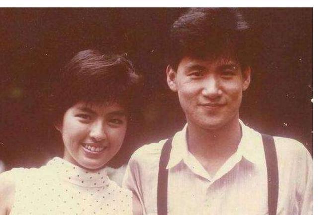 雪诺和“女野人”订婚！中国也有很多这样的明星夫妻！最服张学友