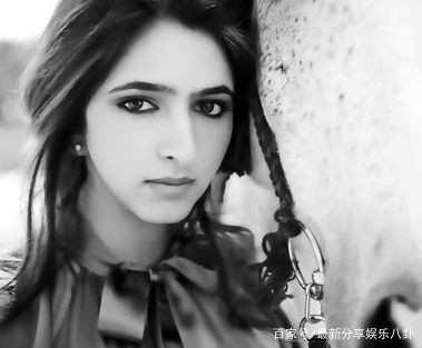 迪拜最美公主长大了，如今的样子，当年要娶她的网友还要吗？