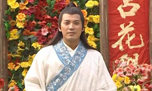 金庸笔下最惨女子,金庸给她天使容颜,奈何却有一“禽兽”父亲