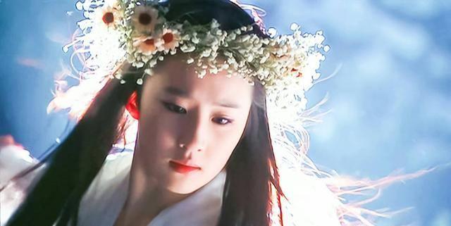 金庸笔下最惨女子,金庸给她天使容颜,奈何却有一“禽兽”父亲