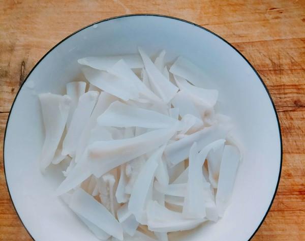 鸡身上最好吃的部位,不是鸡腿而是它,嚼起来嘎嘣脆,老人吃最好