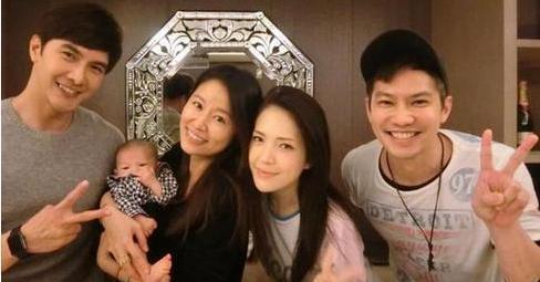 当初她横插一脚, 让林心如爱恨两难, 如今抢尽了范爷的风头